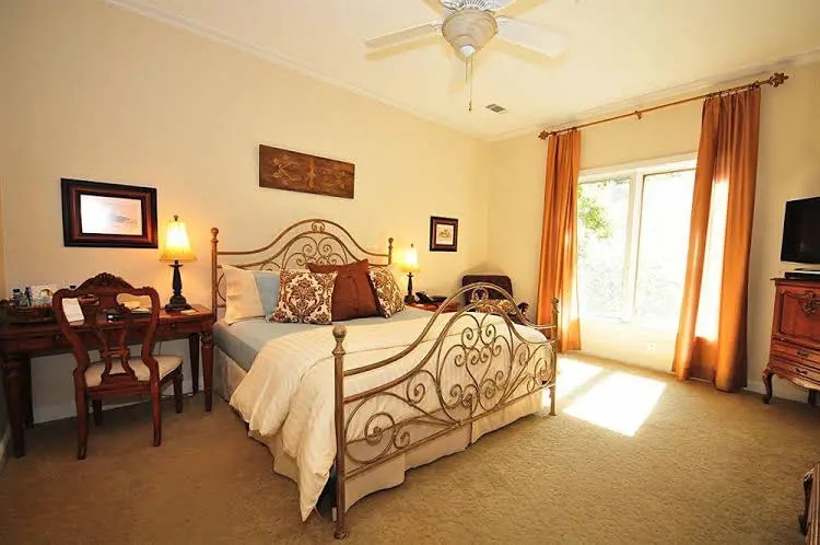 Wildwood Inn