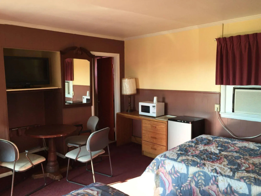 Sleepy Hollow Motel