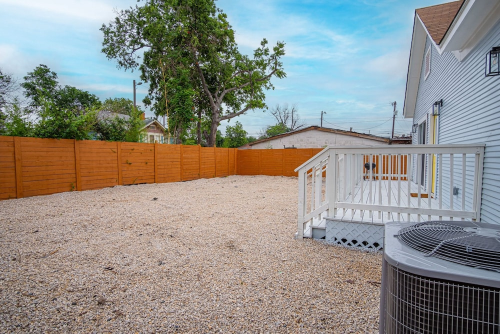 Trendy Historical Home Near Downtown Attractions