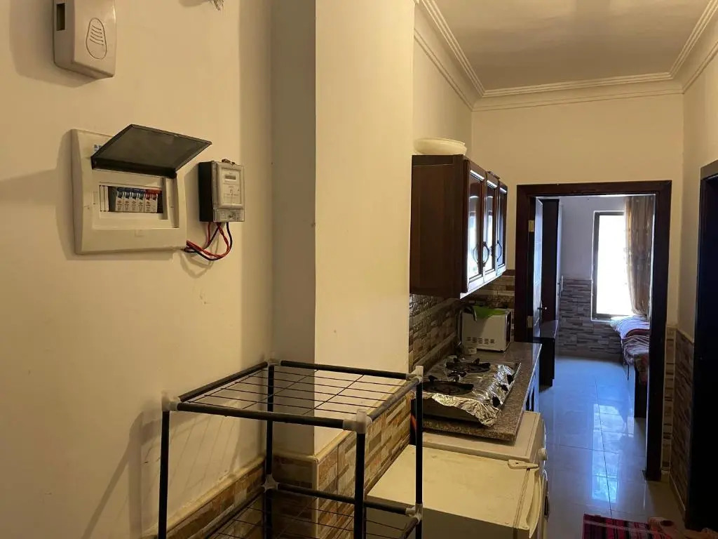 Studio next to Queen Rania St, well served area