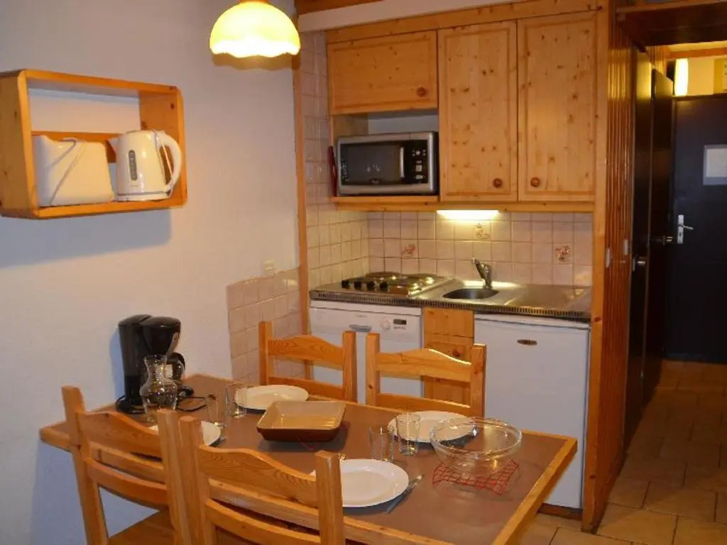 Appartement Les Menuires, 1 pièce, 4 personnes - FR-1-452-55