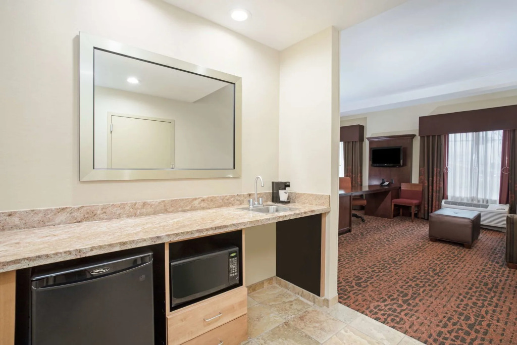 Hampton Inn and Suites Denver/South-RidgeGate