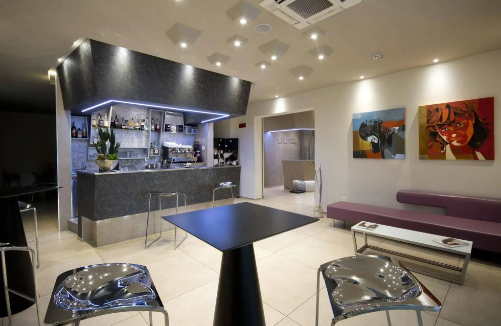 LHotel