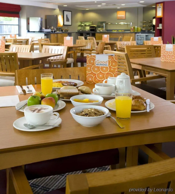 Holiday Inn Express Swansea East by IHG