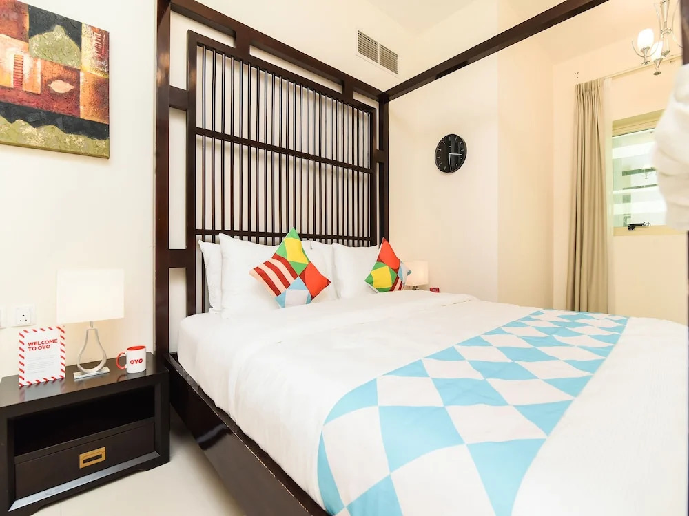 OYO 243 Home Marina Suites 1BR