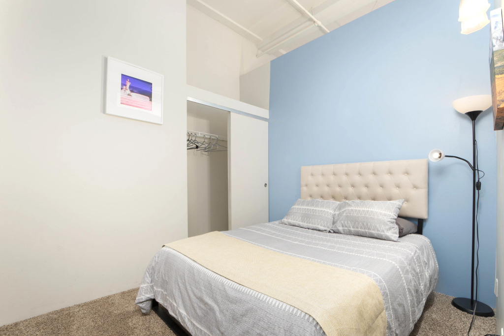 Downtown Denver 2BR Apartment | Open Plan