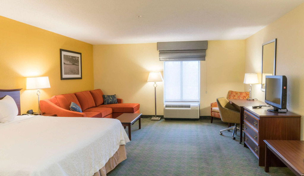 Hampton Inn New Philadelphia