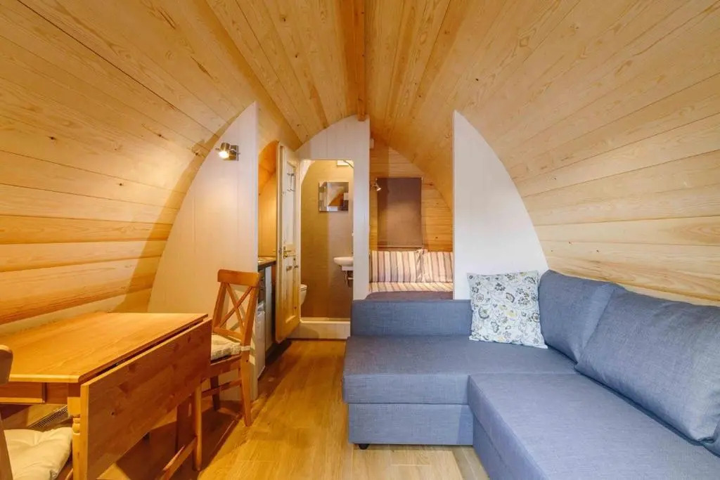 Buttercup Glamping Pod