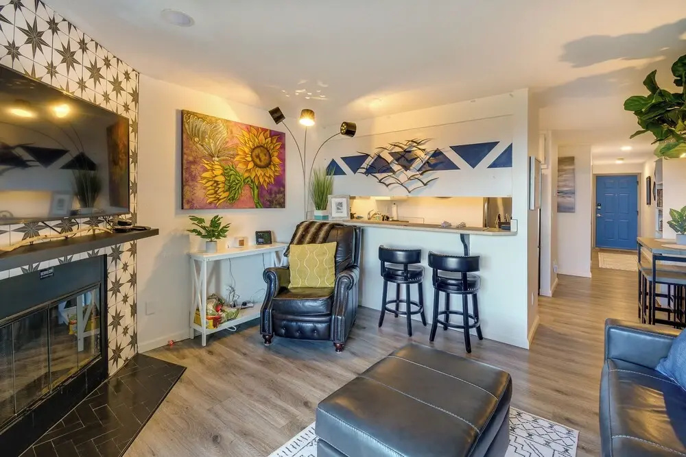 Walk to the Beach: Ocean Shores Condo!