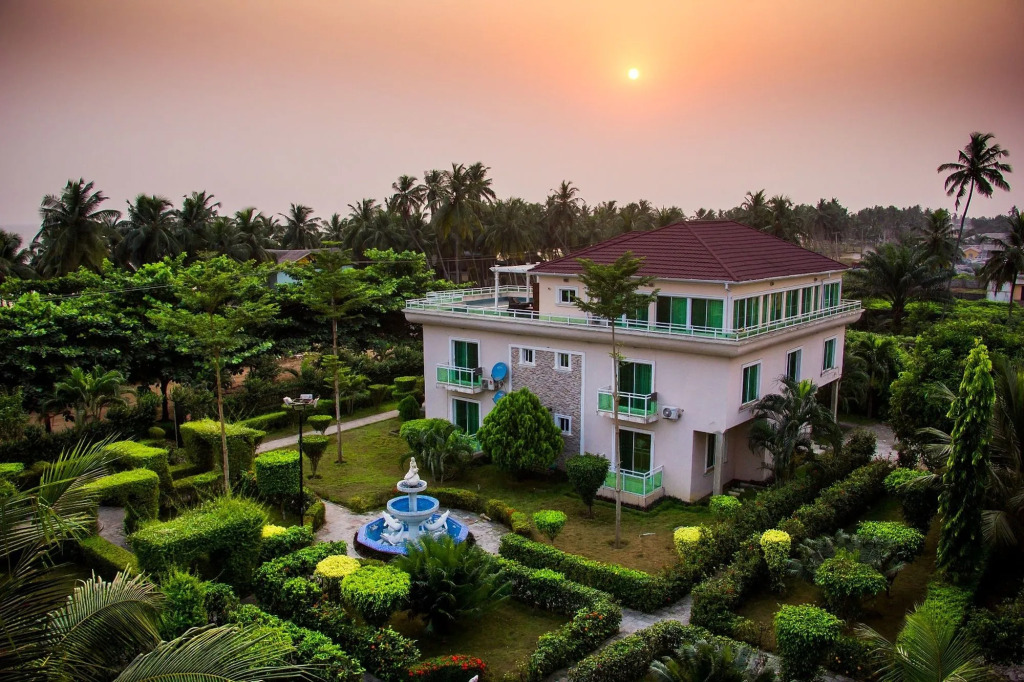Chaka Resort