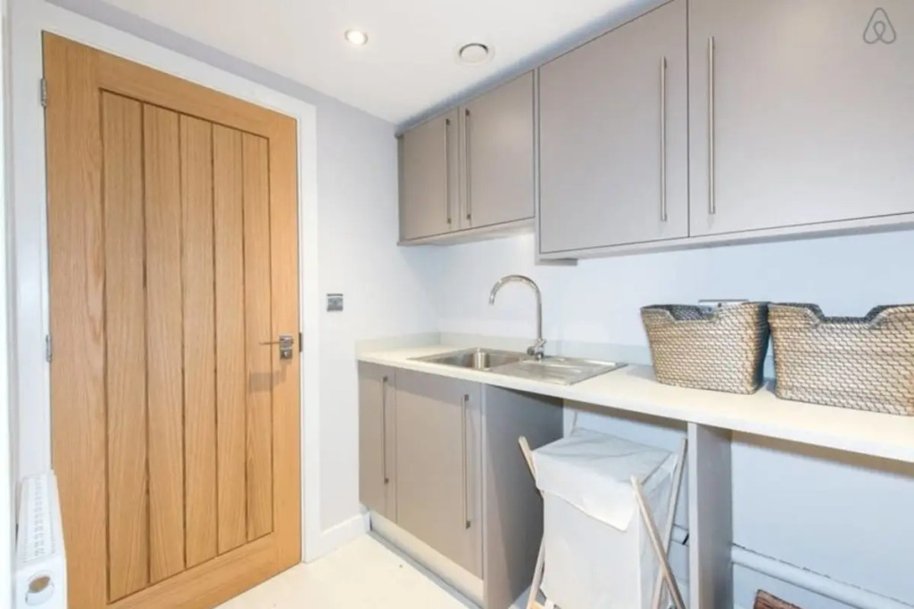 The Norfolk Escape - Beautiful & Bright 4 Mews Homes with 16BDR