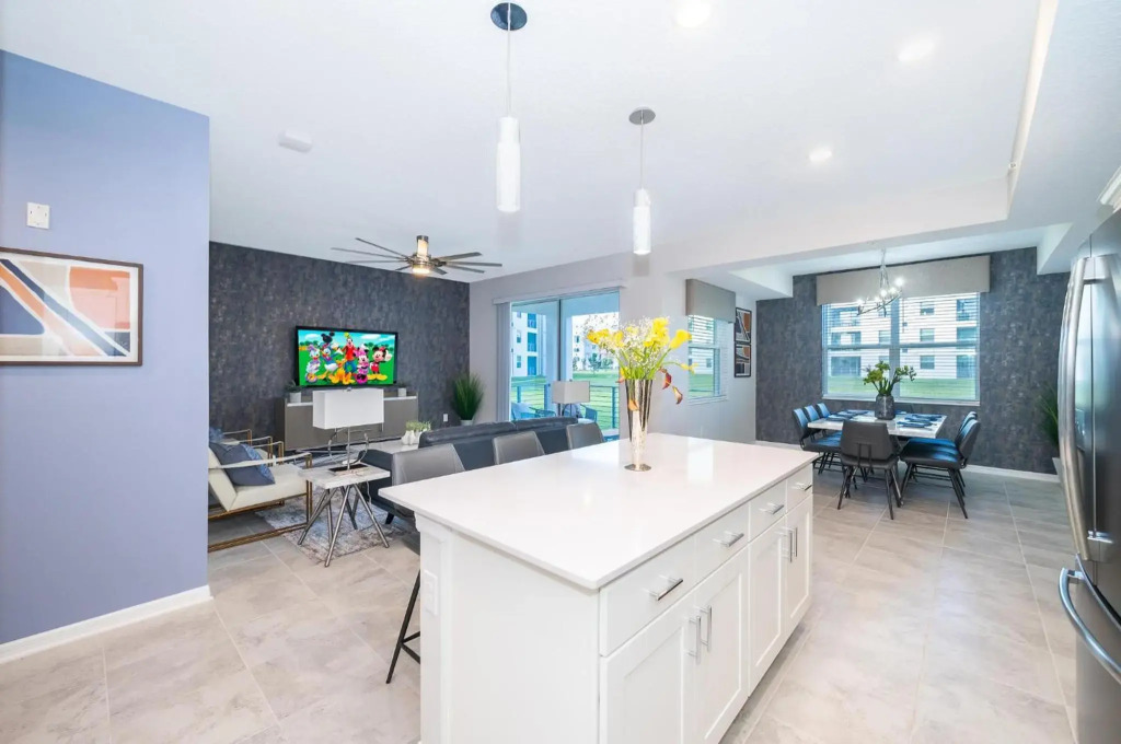 EF103 Storey Lake Condo 2 bed 2 bath Free Waterpark