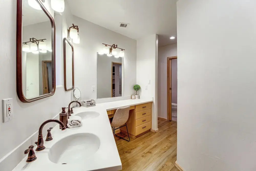 Hot Tub: 'ponderosa Paradise' Overgaard Cabin