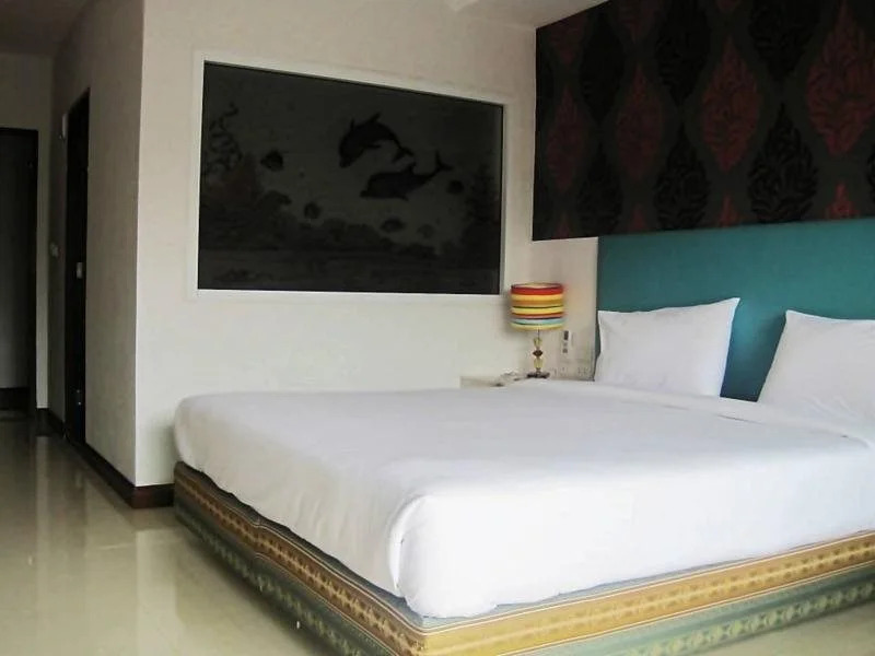 Orange Grand Hotel