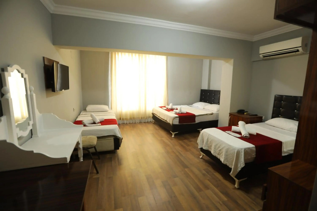 BALŞEN HOTEL