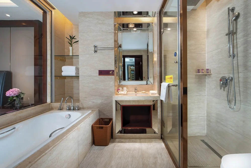 Fuqinglong Huatian Holiday Hotel
