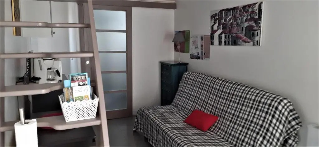 Studio avec Jardin et Parking Privés