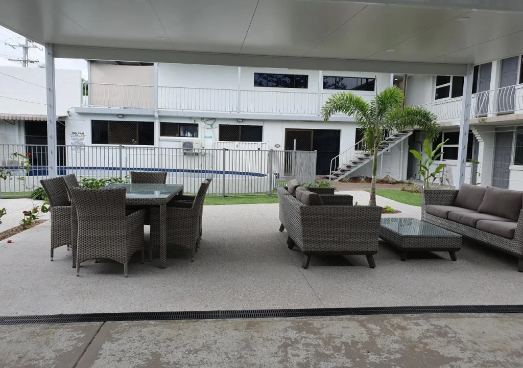 Montego Mermaid Beach Motel