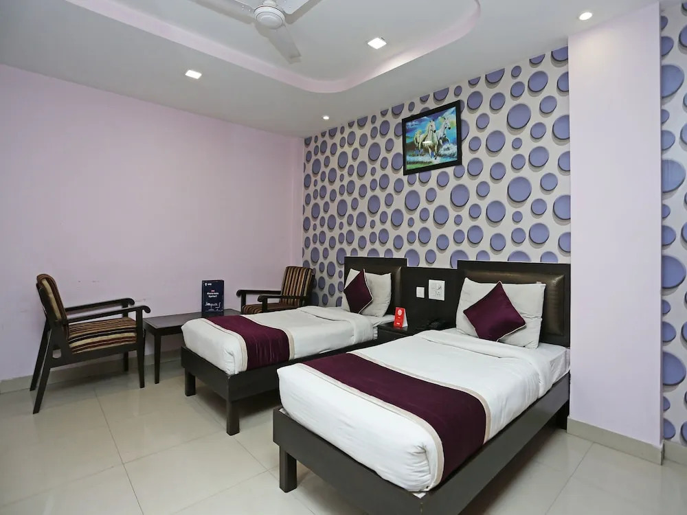 OYO 8177 Hotel Silver Oak