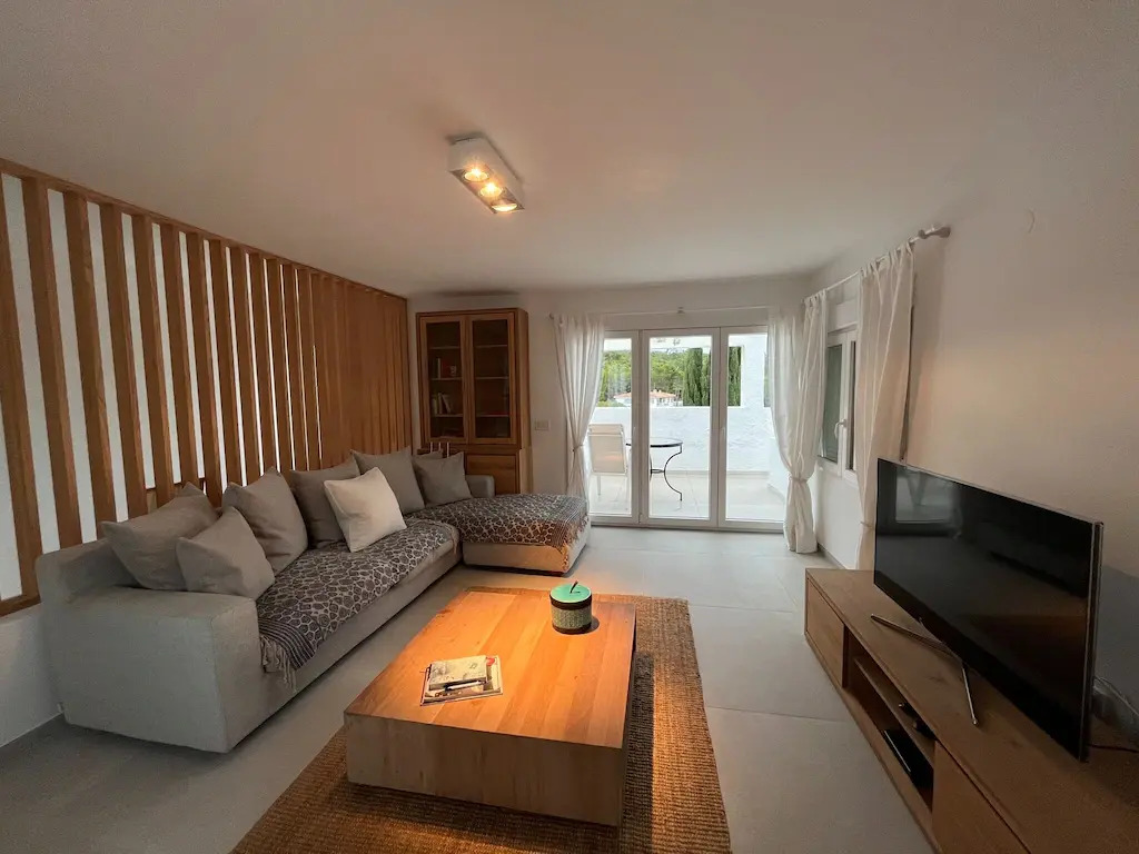 Villa in prime location beautiful view private pool 500 m from the golf course