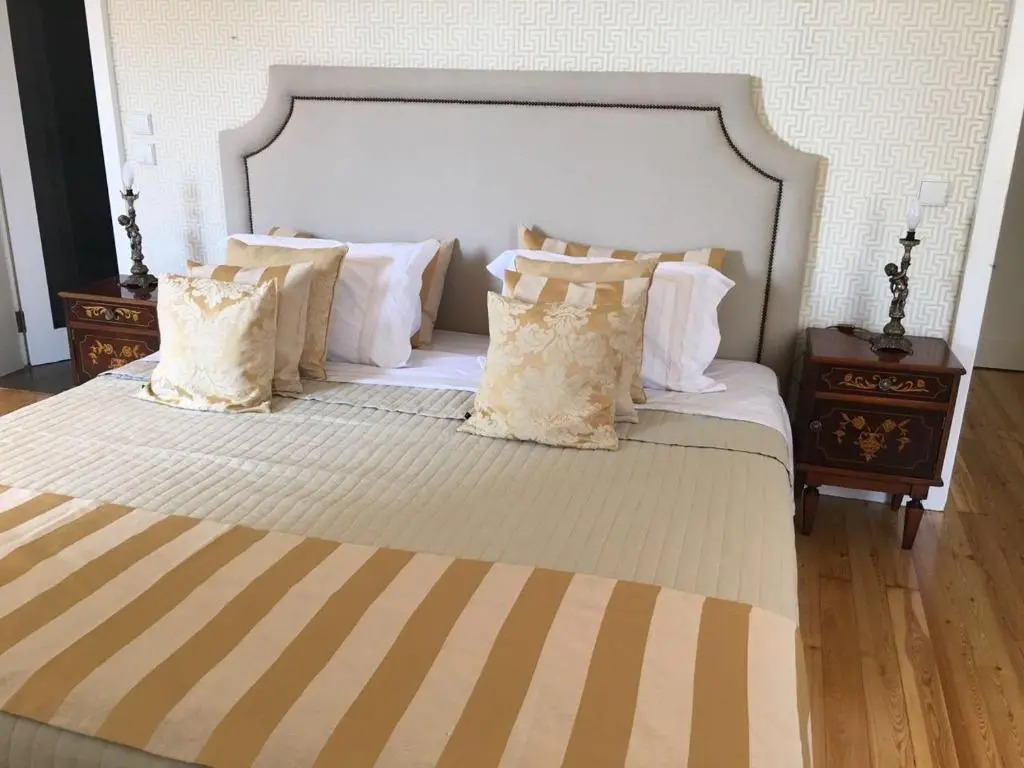 Chiado 4-Bedroom Flat