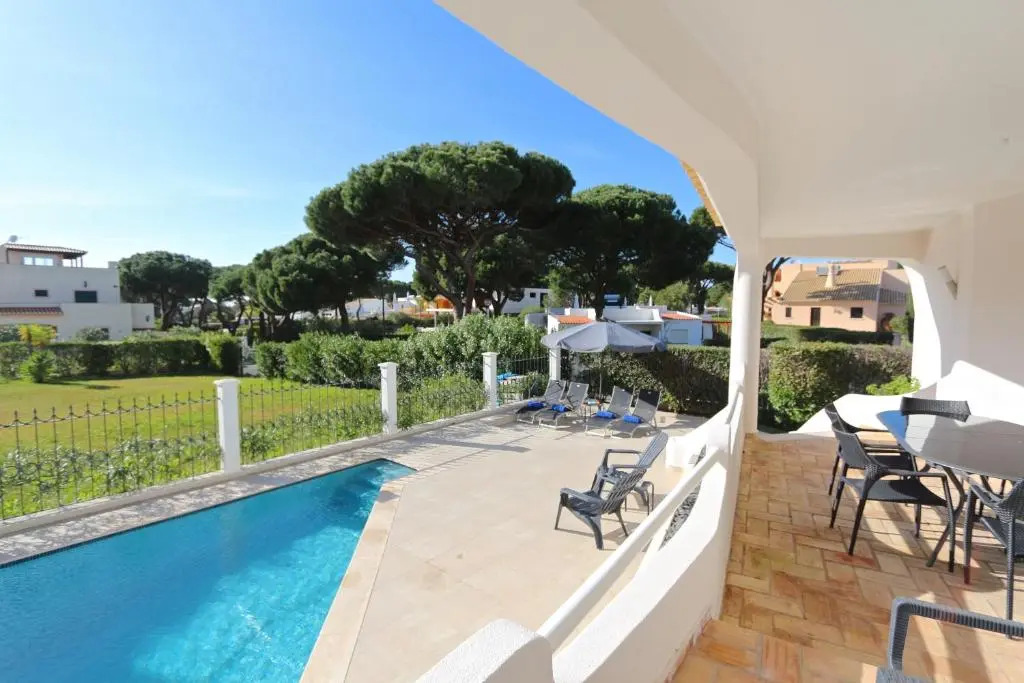 Villa Pinhal 213-CleverDetails- Sleeps 8, Quiet area, walking distance