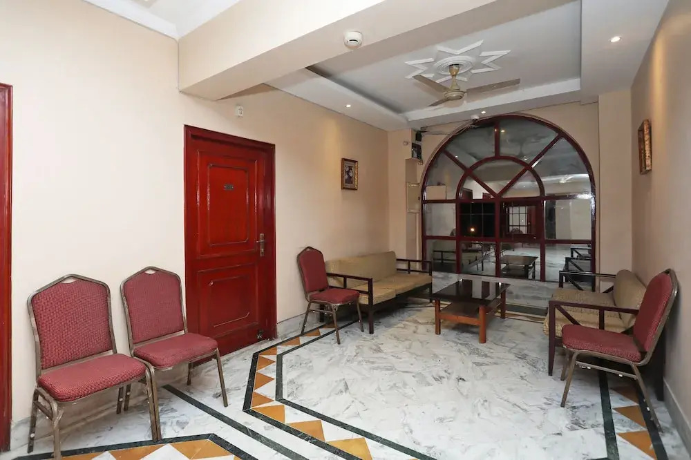 OYO Flagship 11406 Indira Nagar
