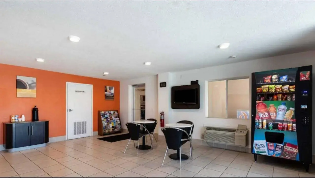 Motel 6-Houston, TX - East