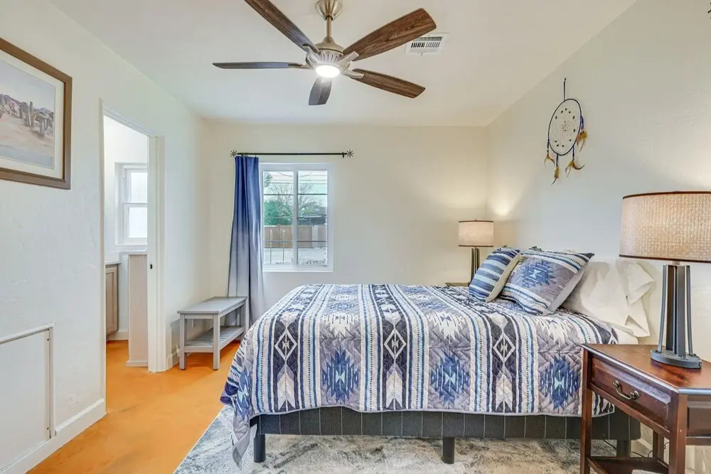 Stylish Tucson Townhome < 1 Mi to Arizona Stadium!