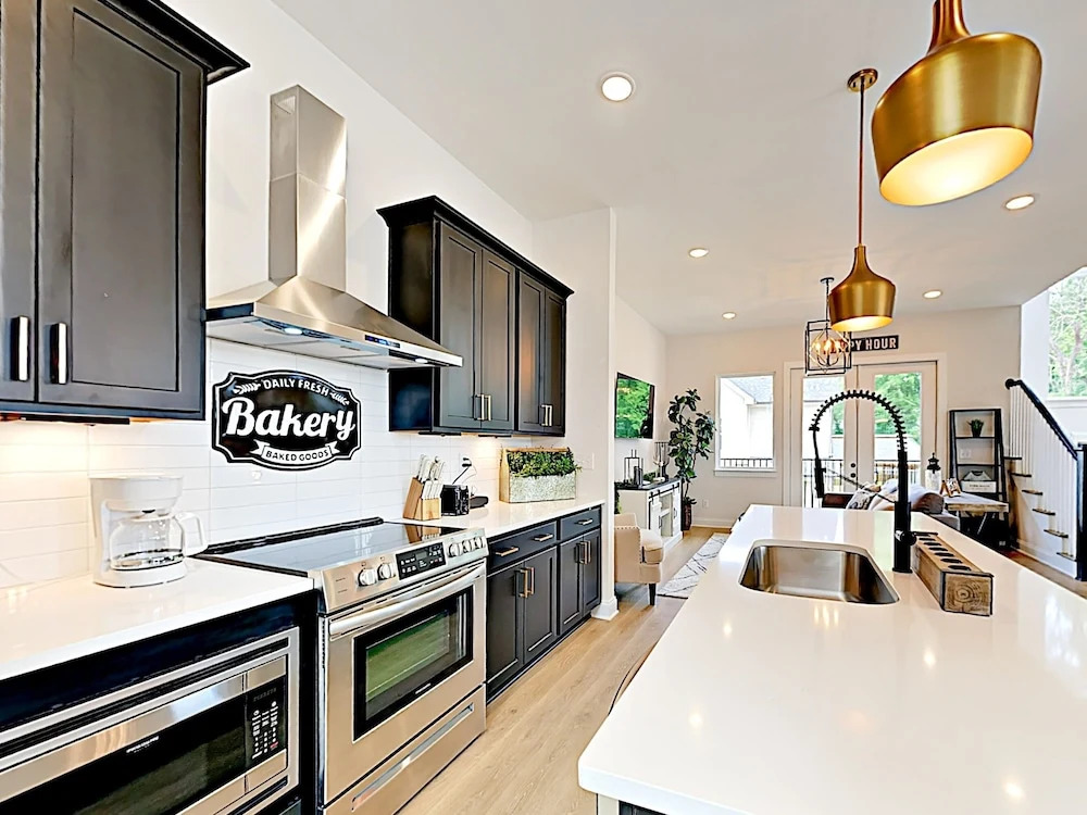 1737 Nashville - 3 Br Townhouse