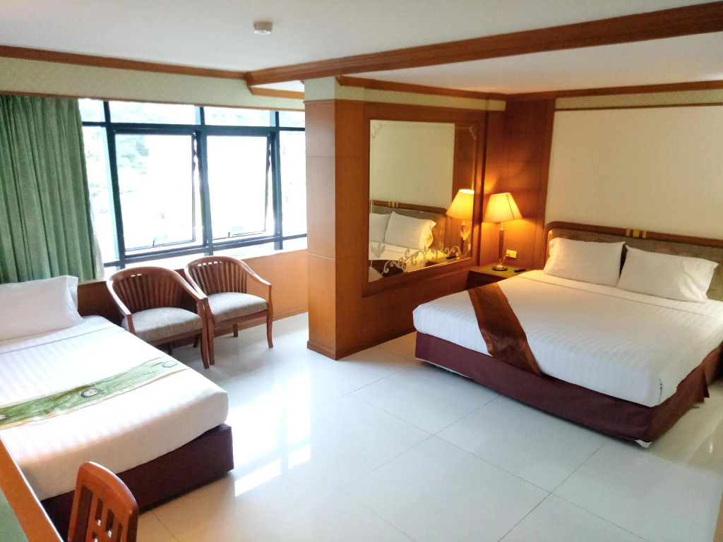 Grand Park Hotel