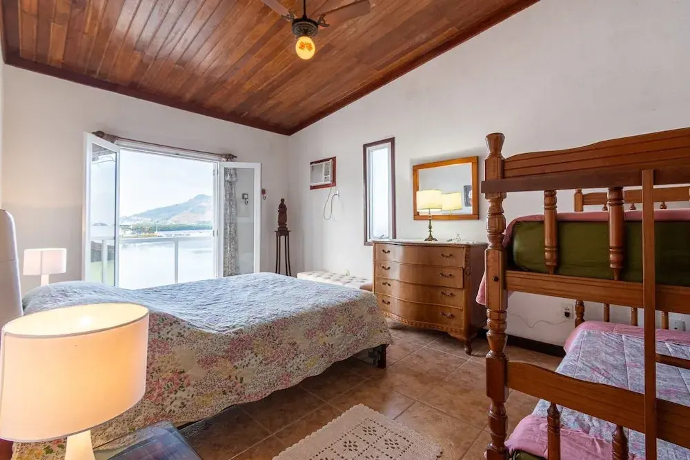 Magnífica casa com praia particular em Angra