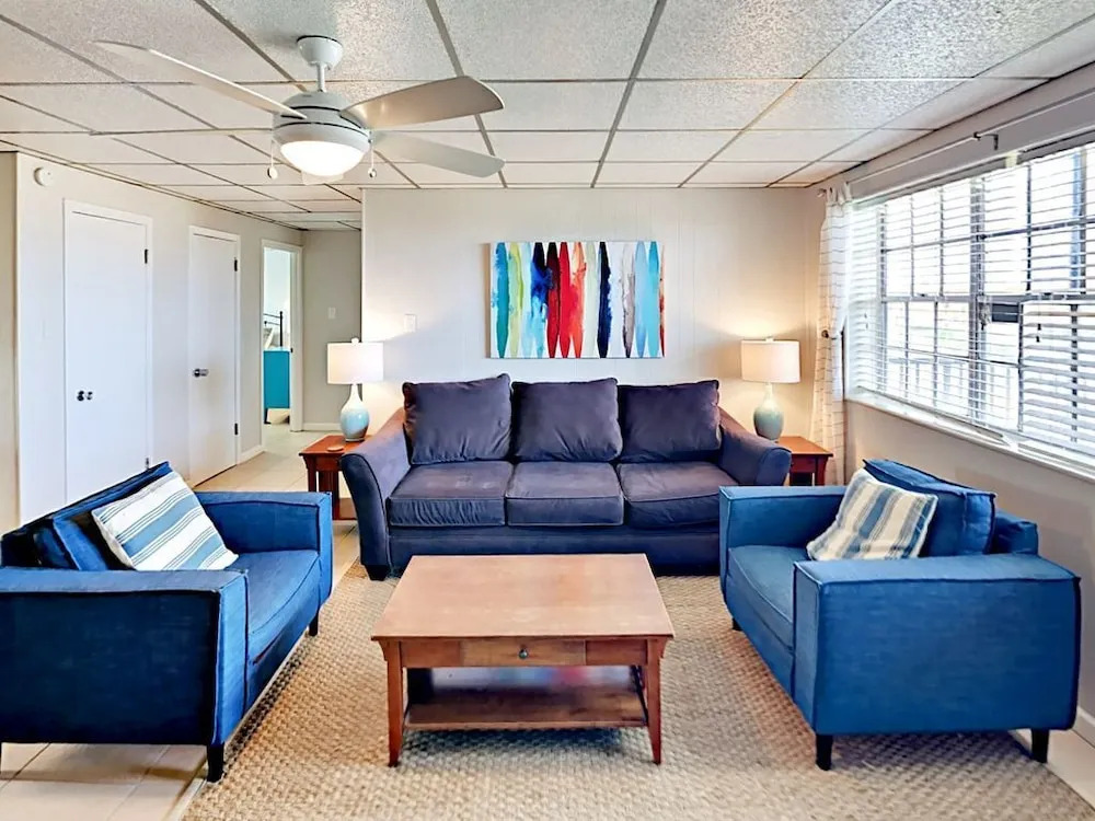 700 Island Retreat Rd - 2 Br Home