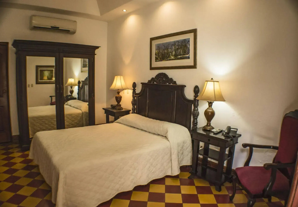 Hotel la Perla Leon