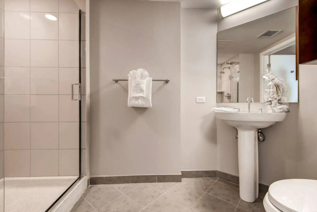Global Luxury Suites at the National Mall