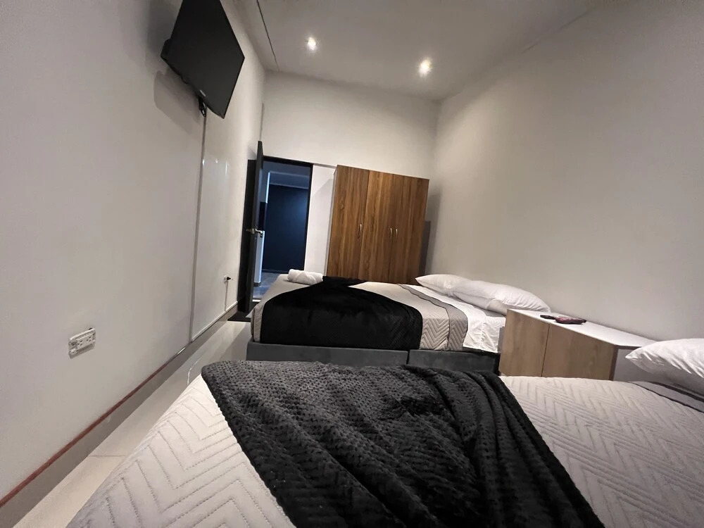 AW Hotel Ariston Airport
