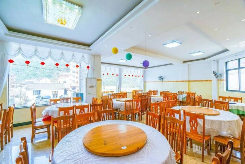 Yijie Holiday Damingshan Linan