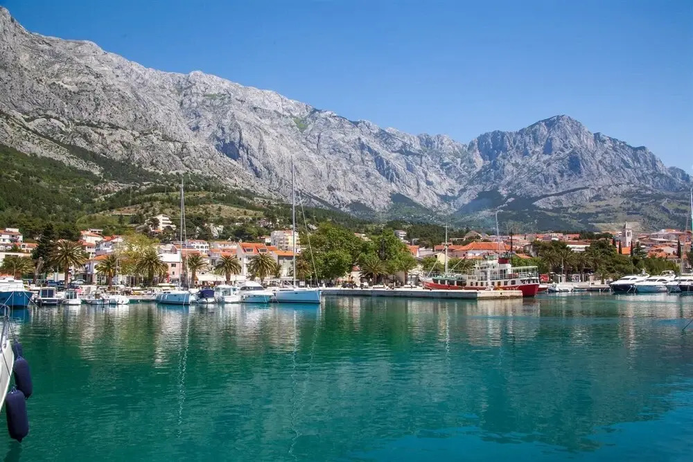 Rilka - 20m From the sea - A1