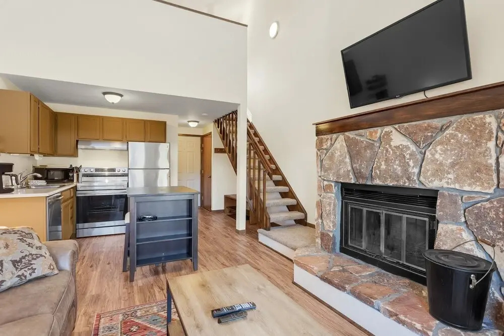 Cozy Wildernest Loft At The Top Of Buffalo Mountain 1 Bedroom Condo by Redawning