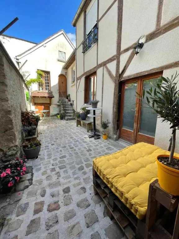 Magnifique Studio Cosy avec Terrasse en Centre-Ville