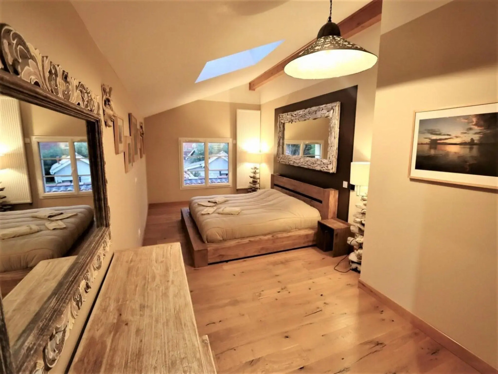 Inviting villa with hot tub in Lacanau 100m from the beach