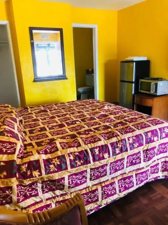 Commodore motel