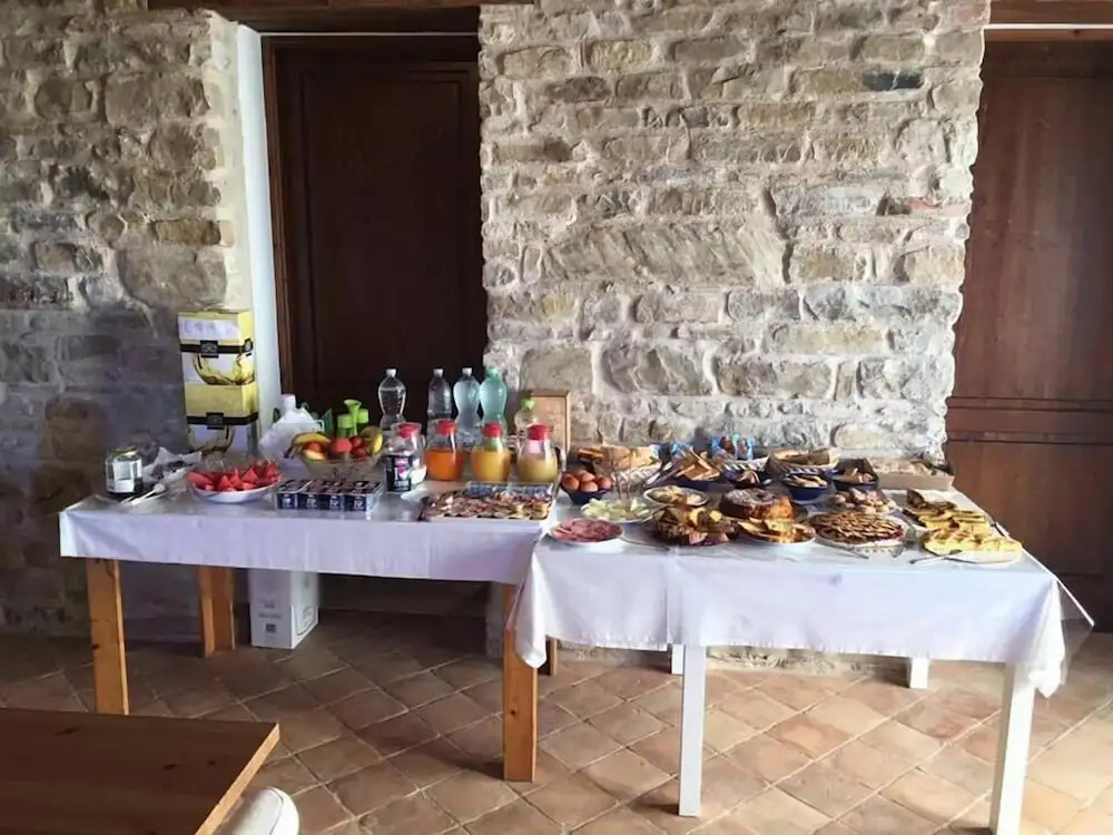 Amico Country House