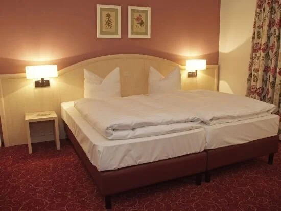 H Perl Hotel-Restaurant
