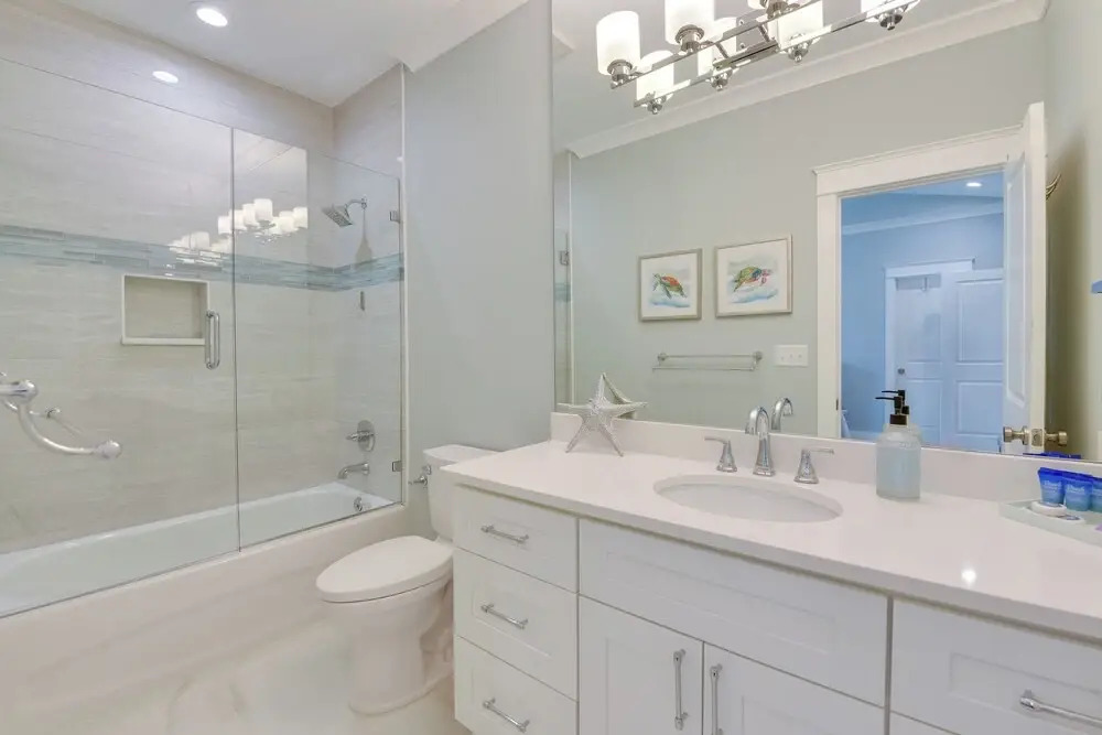 Miramar Beach Getaway w/ Pool Access & Fireplace