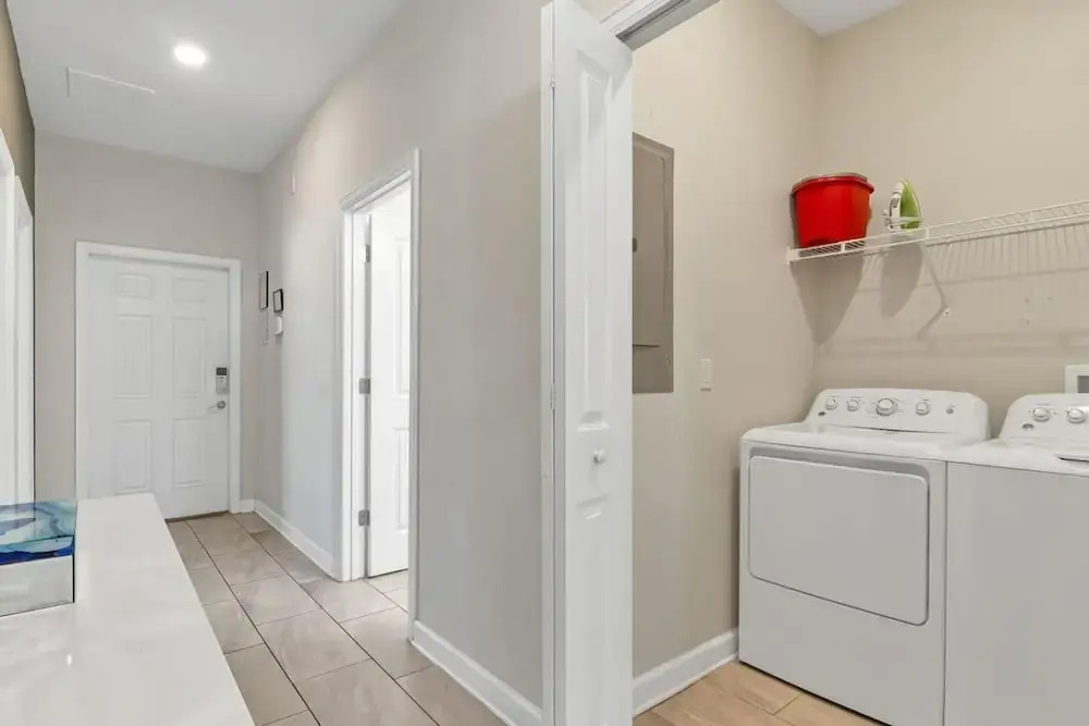 Your 5bdr House w Pool - 4959