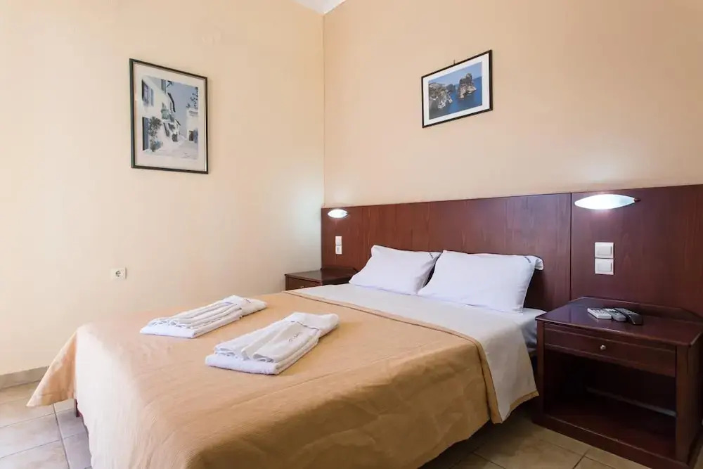 Glaros Hotel