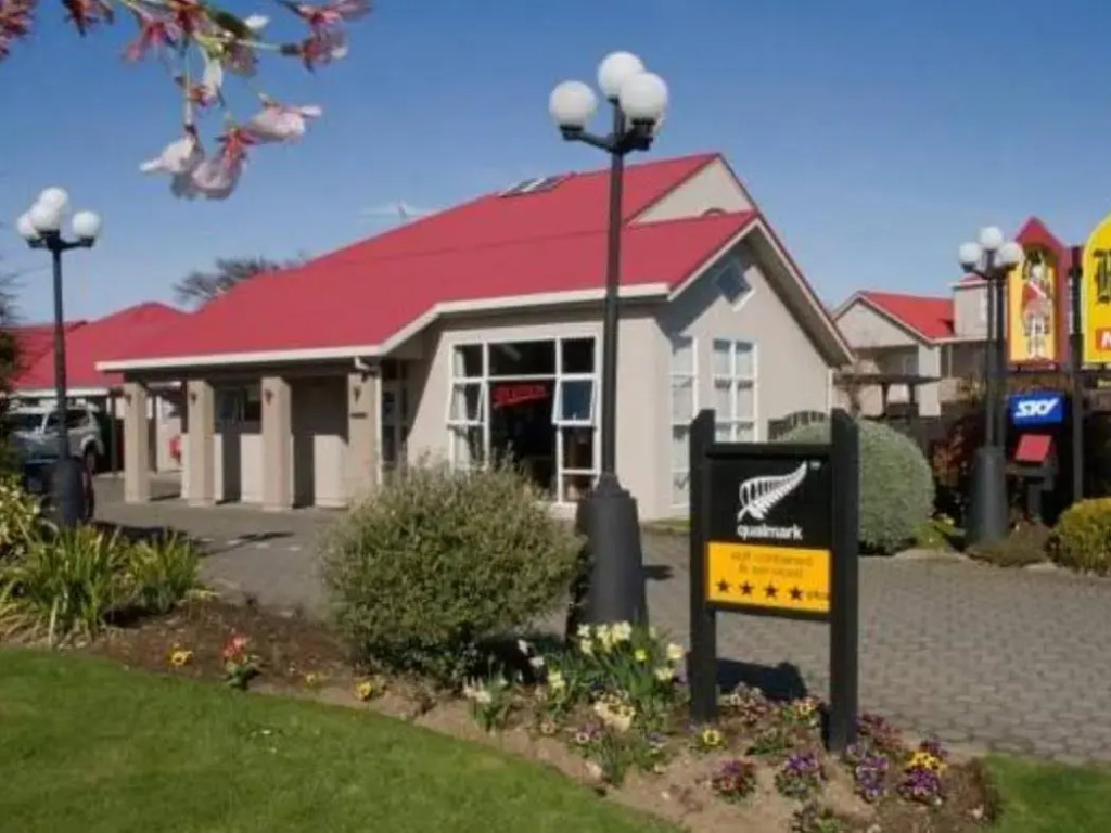 Balmoral Lodge Motel