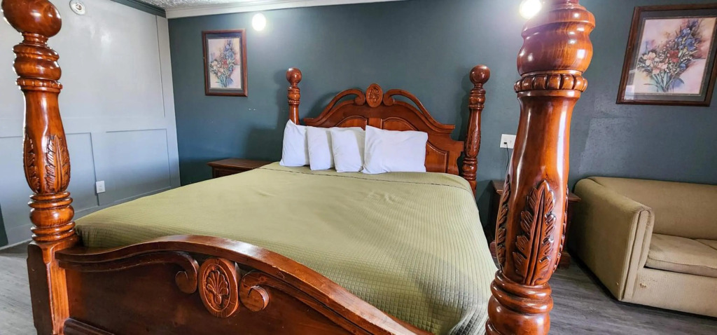 Knights Inn Tyler