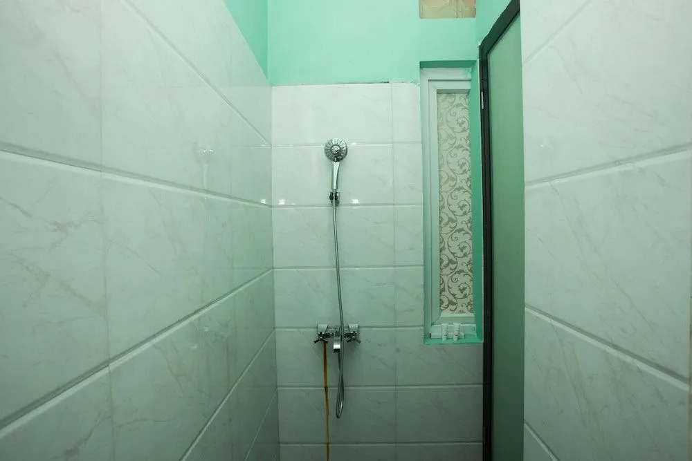 RedDoorz at Sentosa Jaya Helvetia